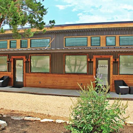 Green Acres Cottages - Wimberley Suite ภายนอก รูปภาพ