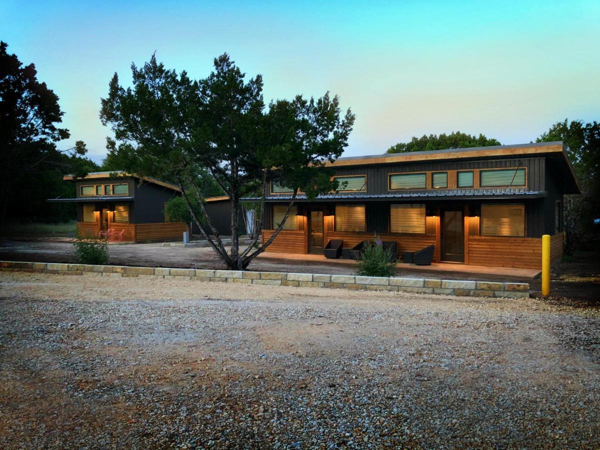 Green Acres Cottages - Wimberley Suite ภายนอก รูปภาพ