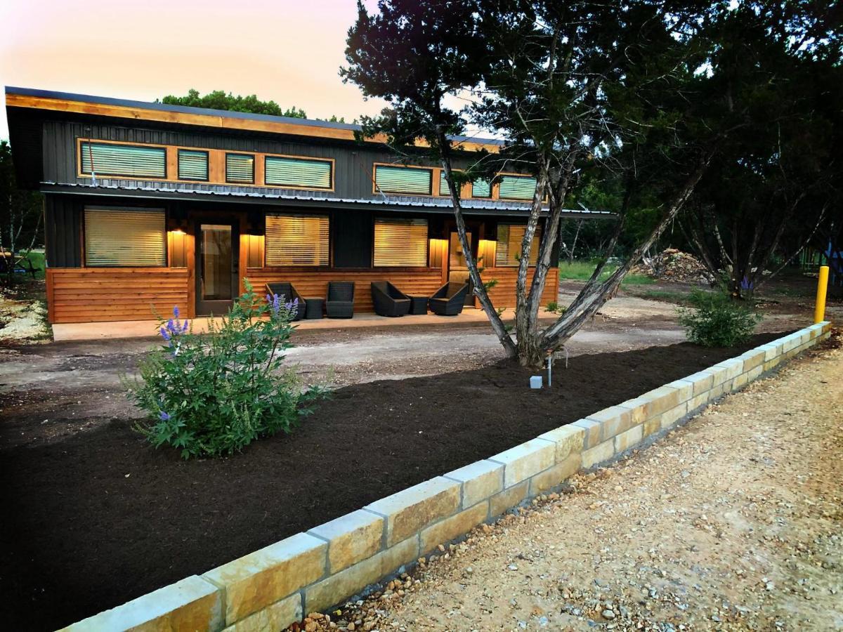 Green Acres Cottages - Wimberley Suite ภายนอก รูปภาพ