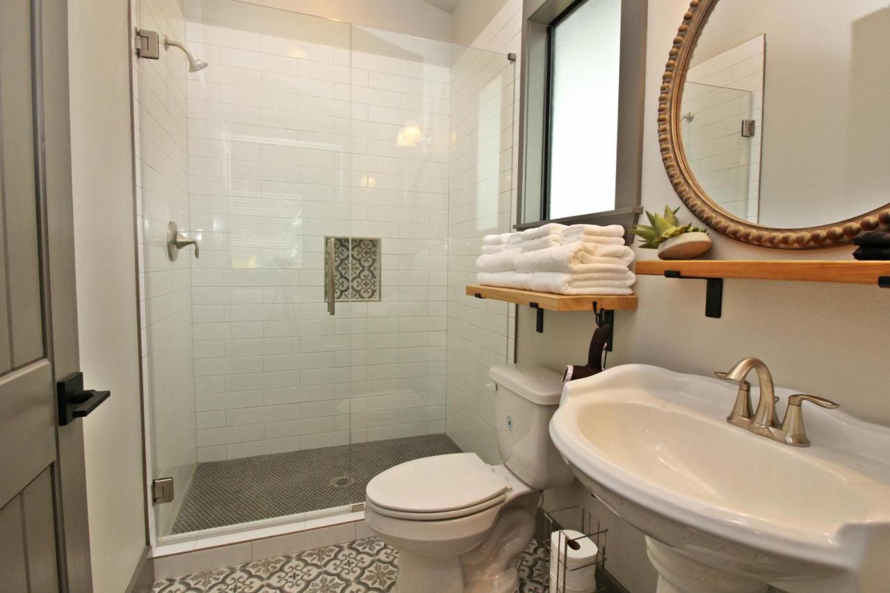 Green Acres Cottages - Wimberley Suite ภายนอก รูปภาพ