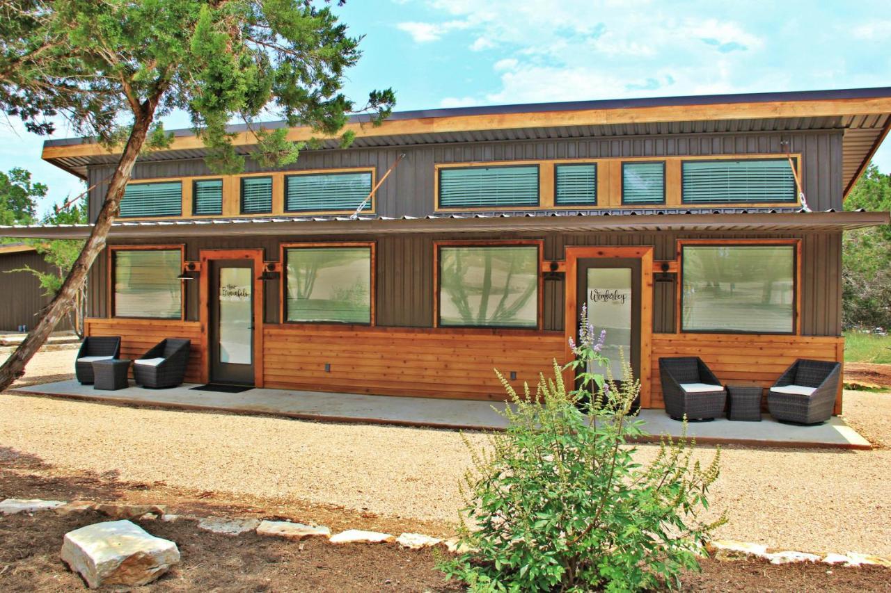 Green Acres Cottages - Wimberley Suite ภายนอก รูปภาพ